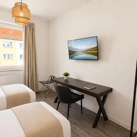 Zentrumsnahe Mit Bequemen Boxspringbetten, Augestattete Kueche, Balkon, Self Check-in, Wifi Halberstadt