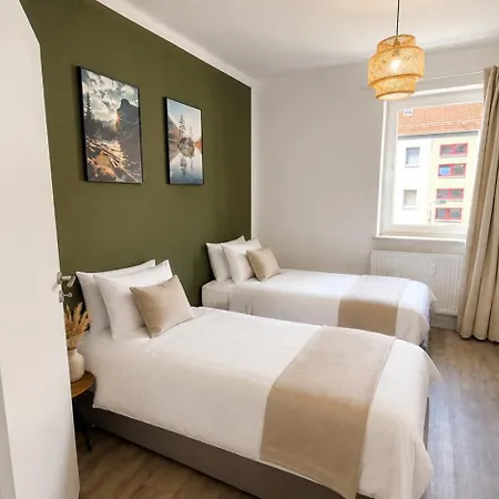 Zentrumsnahe Mit Bequemen Boxspringbetten, Augestattete Kueche, Balkon, Self Check-in, Wifi *