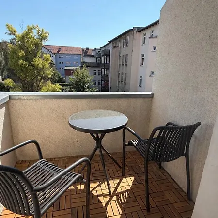Appartamento Zentrumsnahe Mit Bequemen Boxspringbetten, Augestattete Kueche, Balkon, Self Check-in, Wifi *